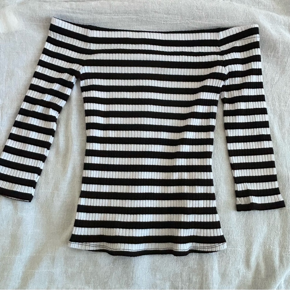 Guess Off-Shoulder Ribbed Black and White Stripes Long Sleeve Top
